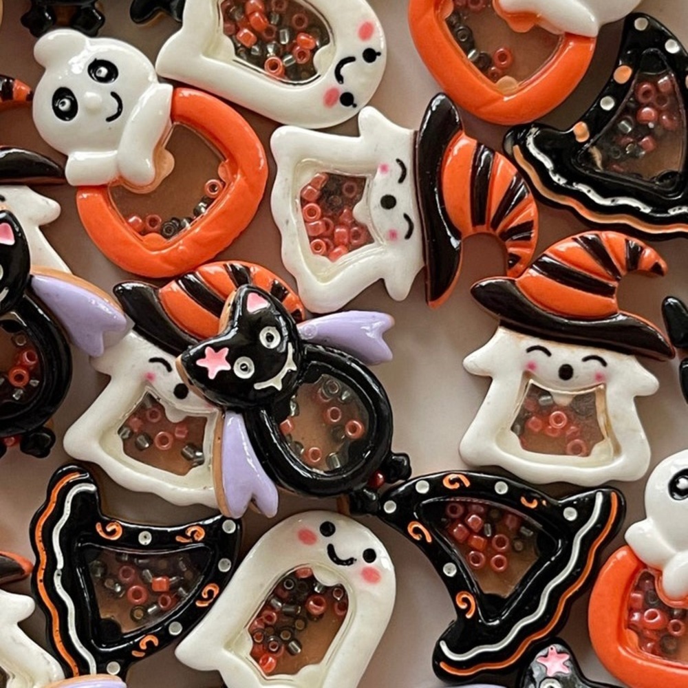 5 Halloween Shaker Mini Cabochons Halloween flat back resin charms